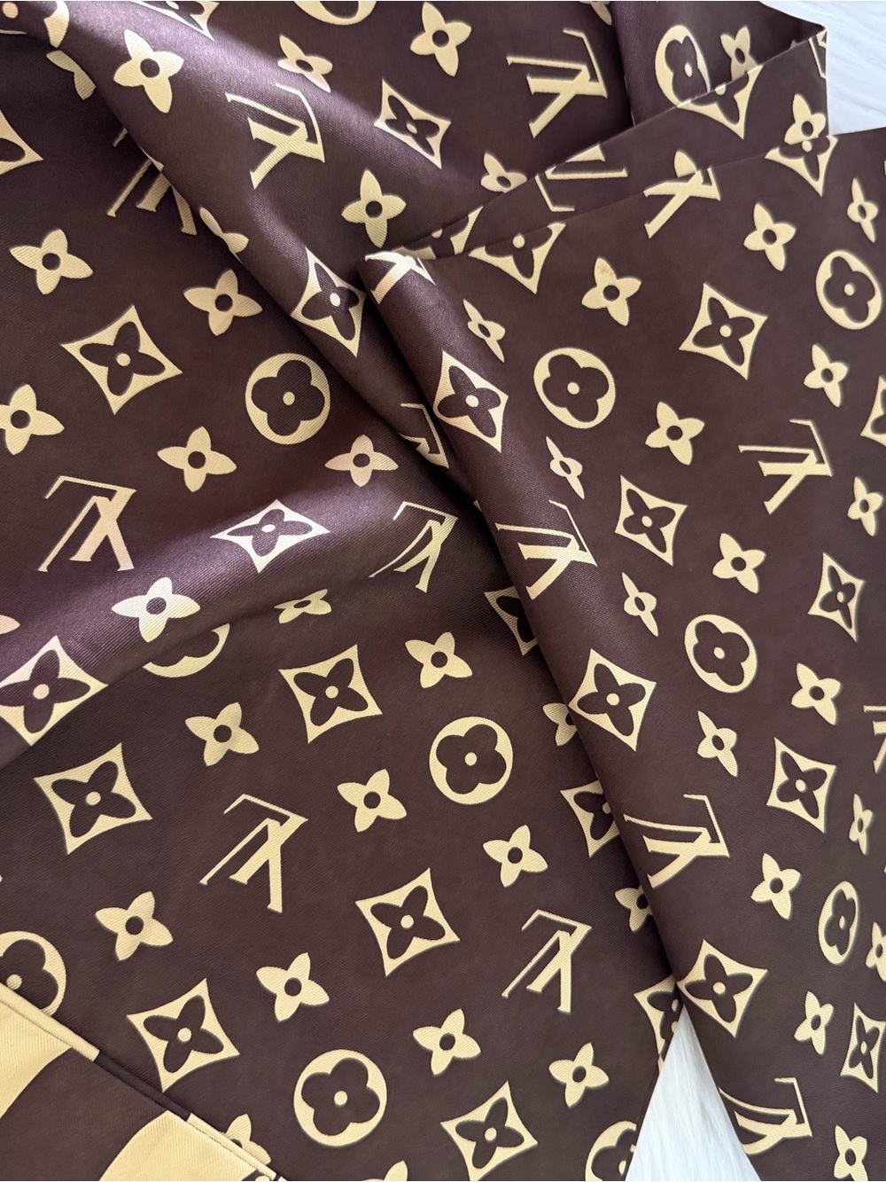 Louis Vuitton Brown & gold Monogram Silk Scarf - Picture 8 of 10